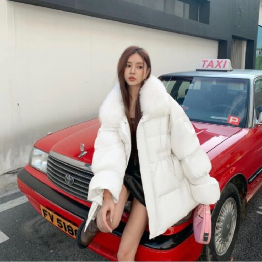 Ozlana white puffer down jacket size M